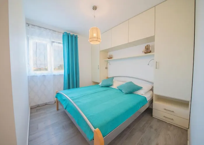 Apartment Pau Nin