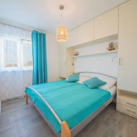 Apartment Pau Nin